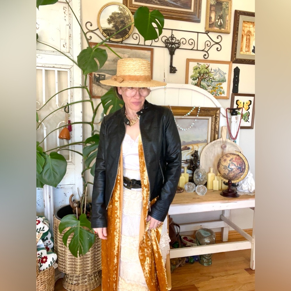 Coachella Bound! Mustard Golden Rob Crushed Velvet Short sleeve Duster Robe - Picture 2 of 5